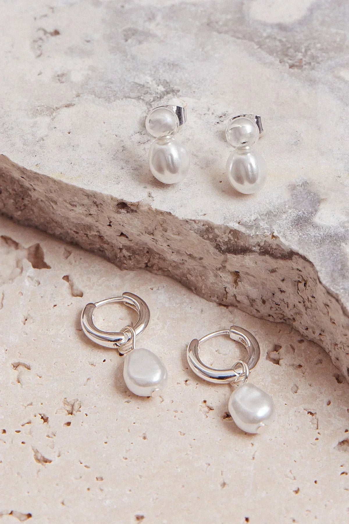 Isadore Hoop And Stud Earrings Set Light Silver/Pearl